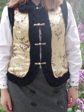 Traditional- Style Chinese  Tang Suit Vest